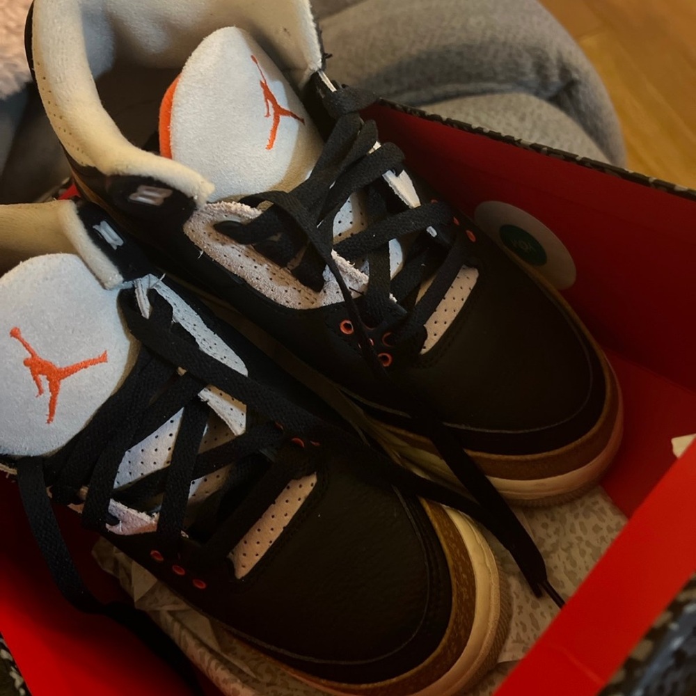 Jordan 3 - Picture 5 of 5